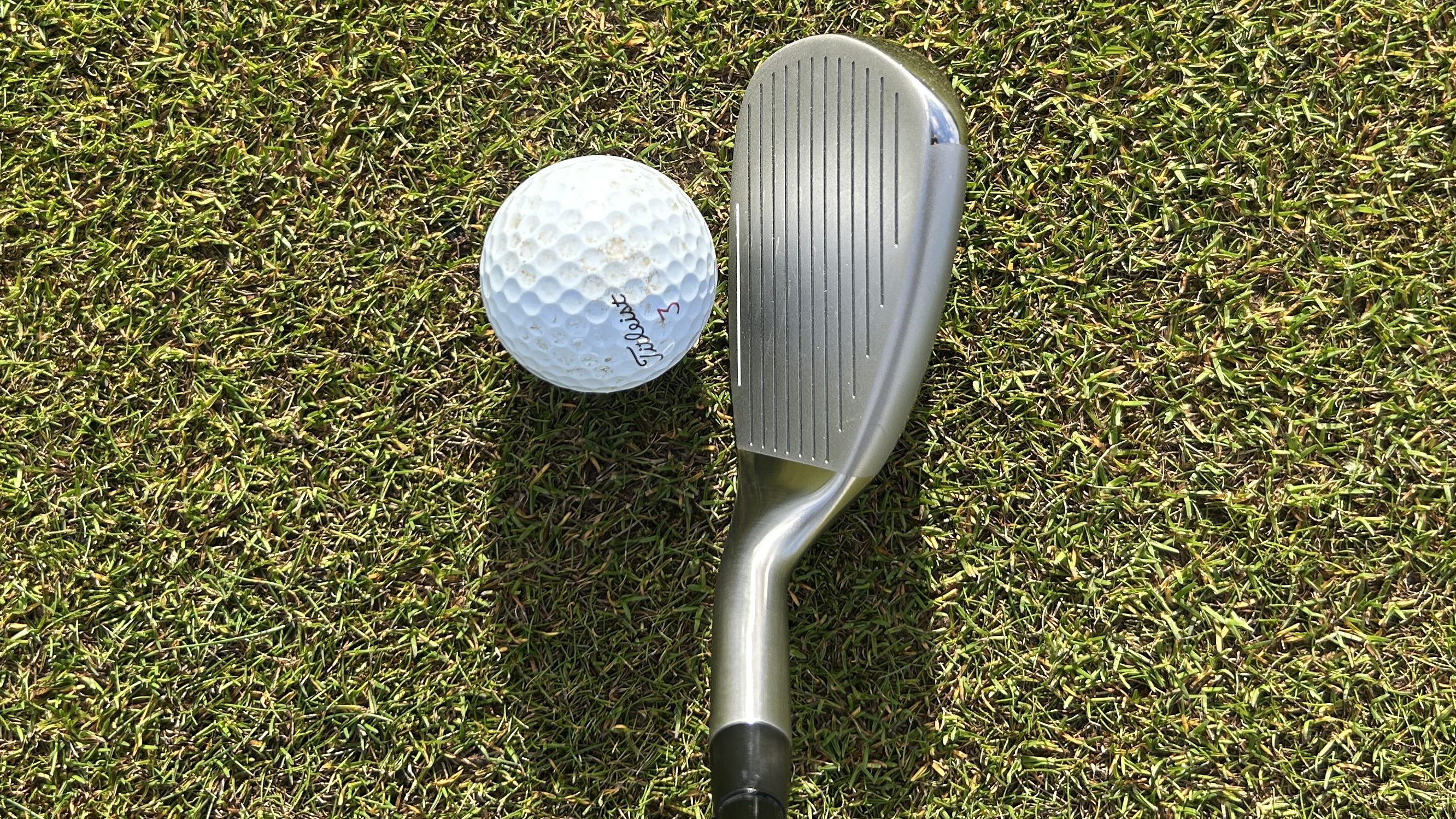 Photo of the Tour Edge Hot Launch Max D Ironwood