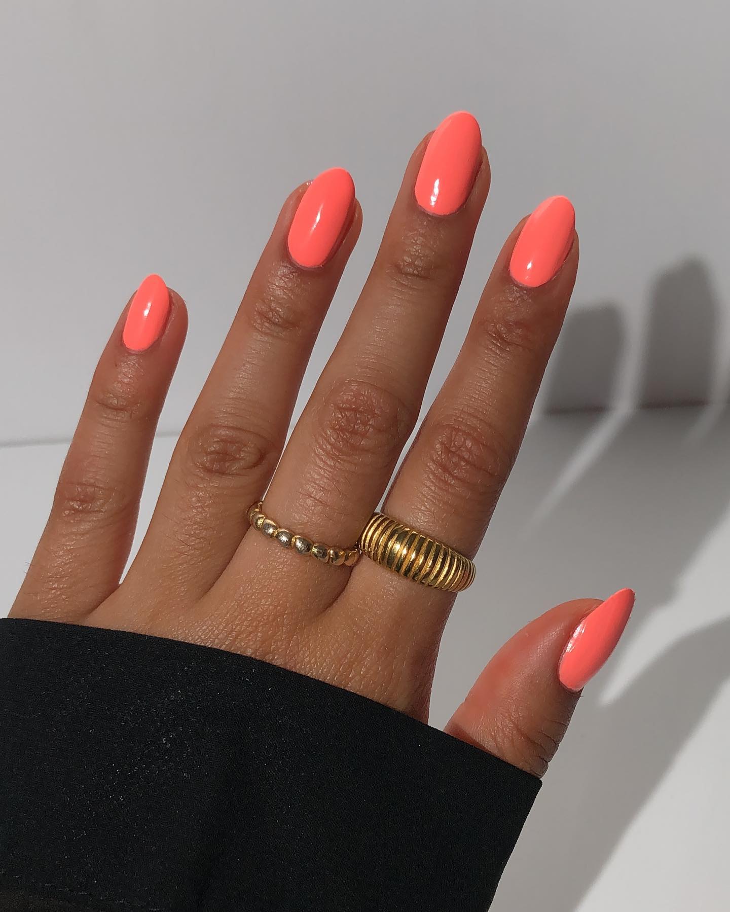 coral nails