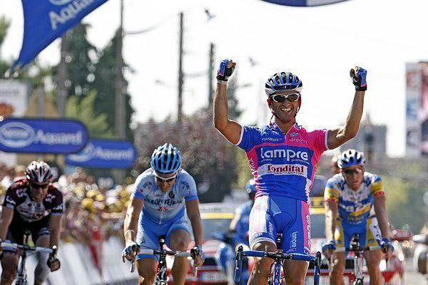Daniele Bennati (Lampre-Fondital) has plenty of time to celebrate.