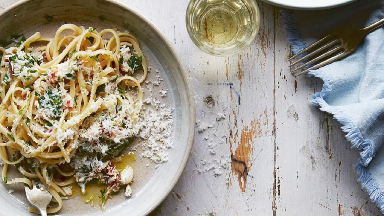 Cornish crab linguine with chilli, lemon and parsley