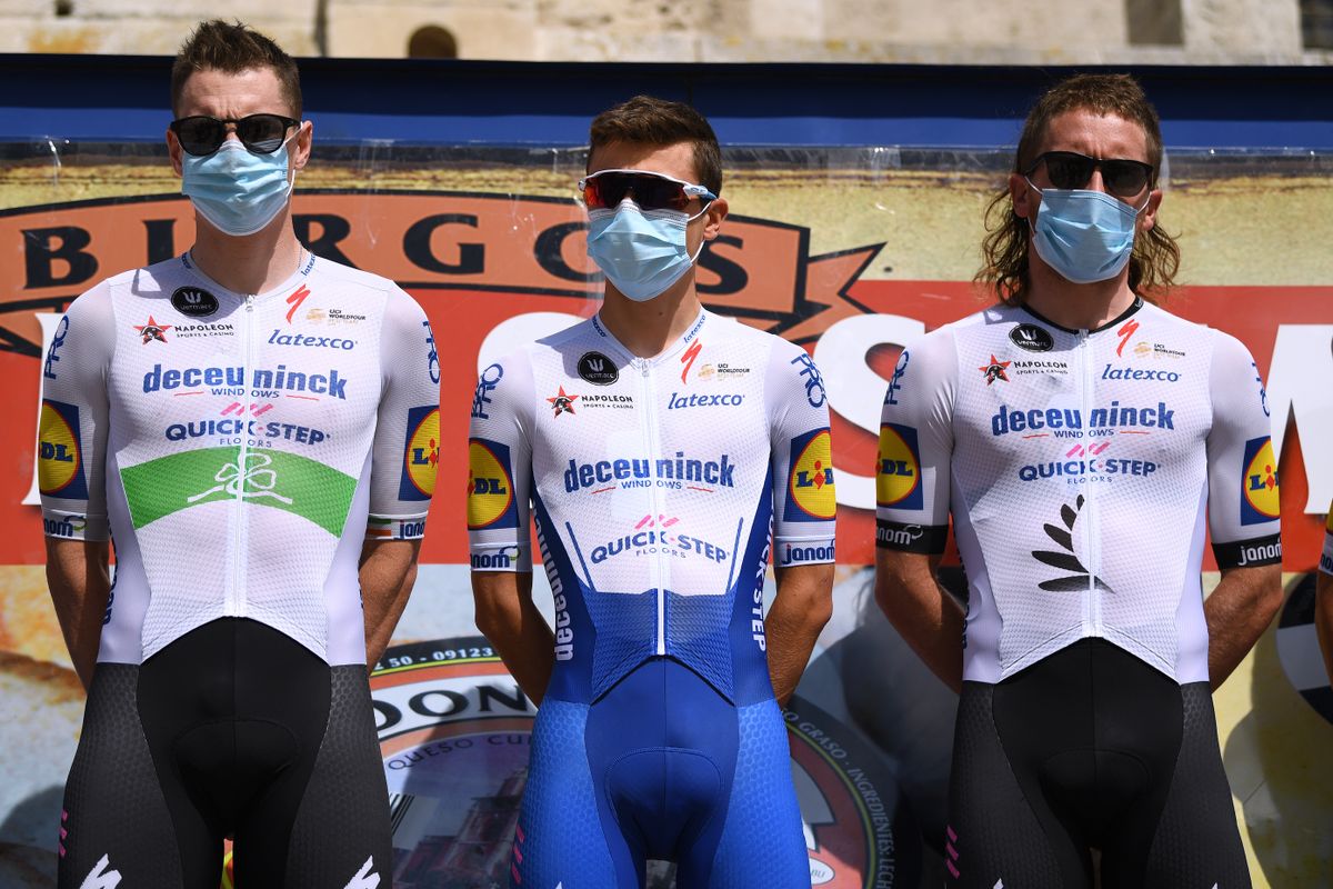 Sam Bennett and his Deceuninck-QuickStep team at the Vuelta a Burgos.