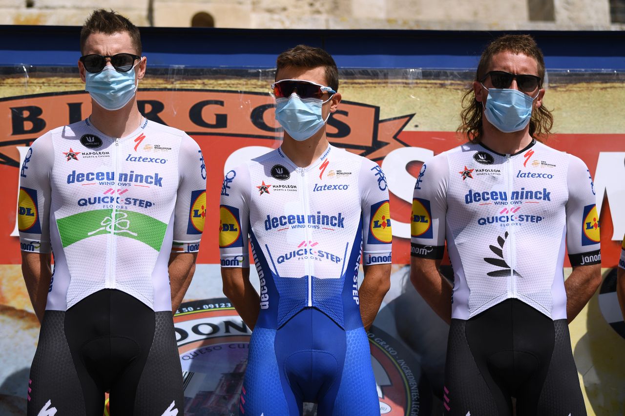 Sam Bennett and his Deceuninck-QuickStep team at the Vuelta a Burgos.
