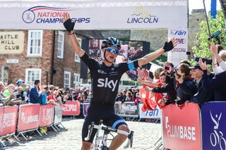 Peter Kennaugh retains British road title after close battle with Mark Cavendish
