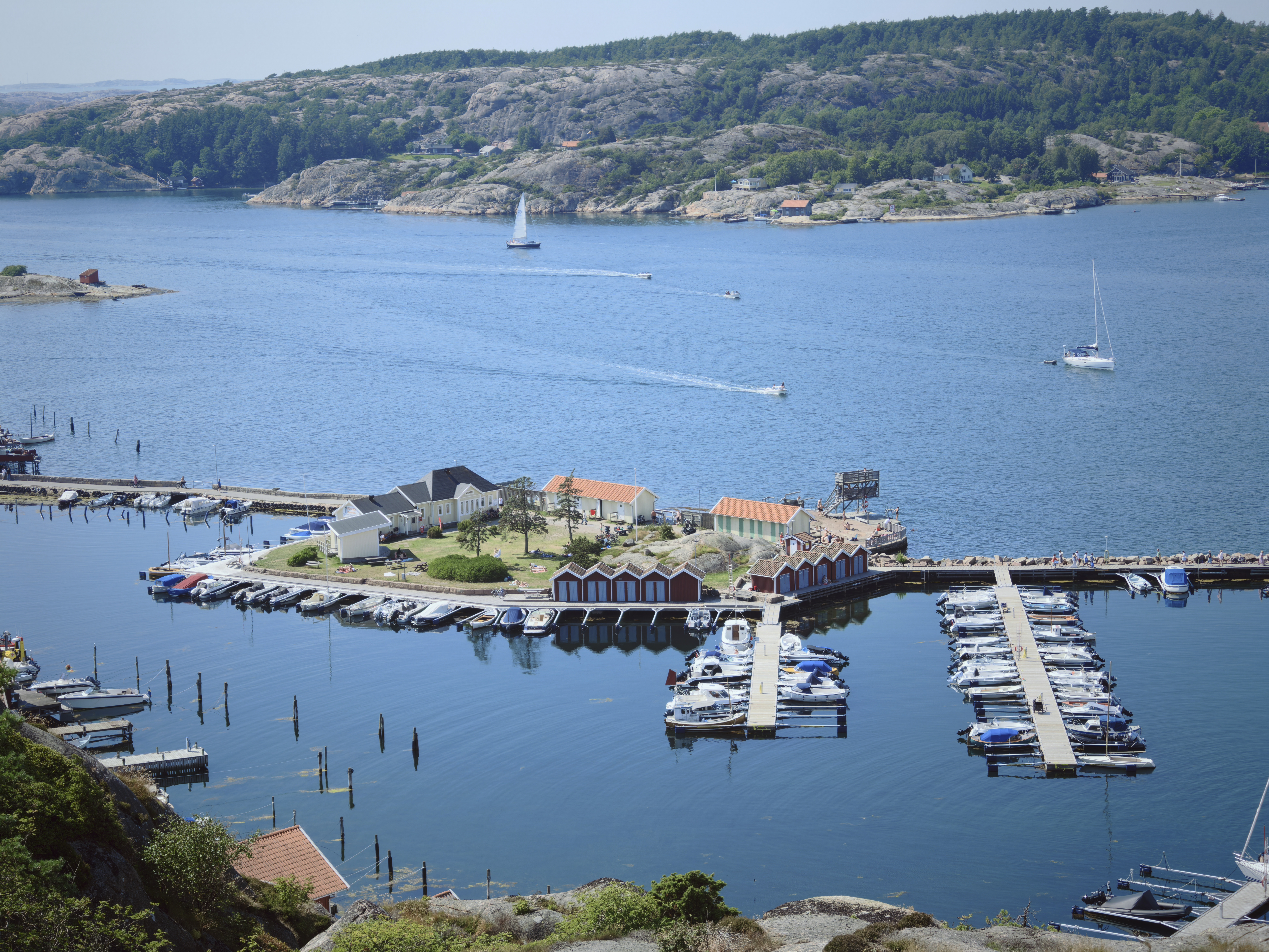 Oppo Find X8 Ultra phone sample image: harbour in Sweden, from a high vantage point
