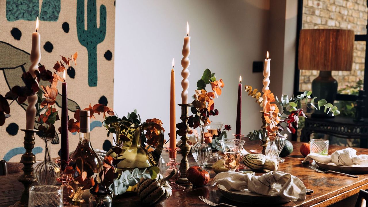 Thanksgiving table decor