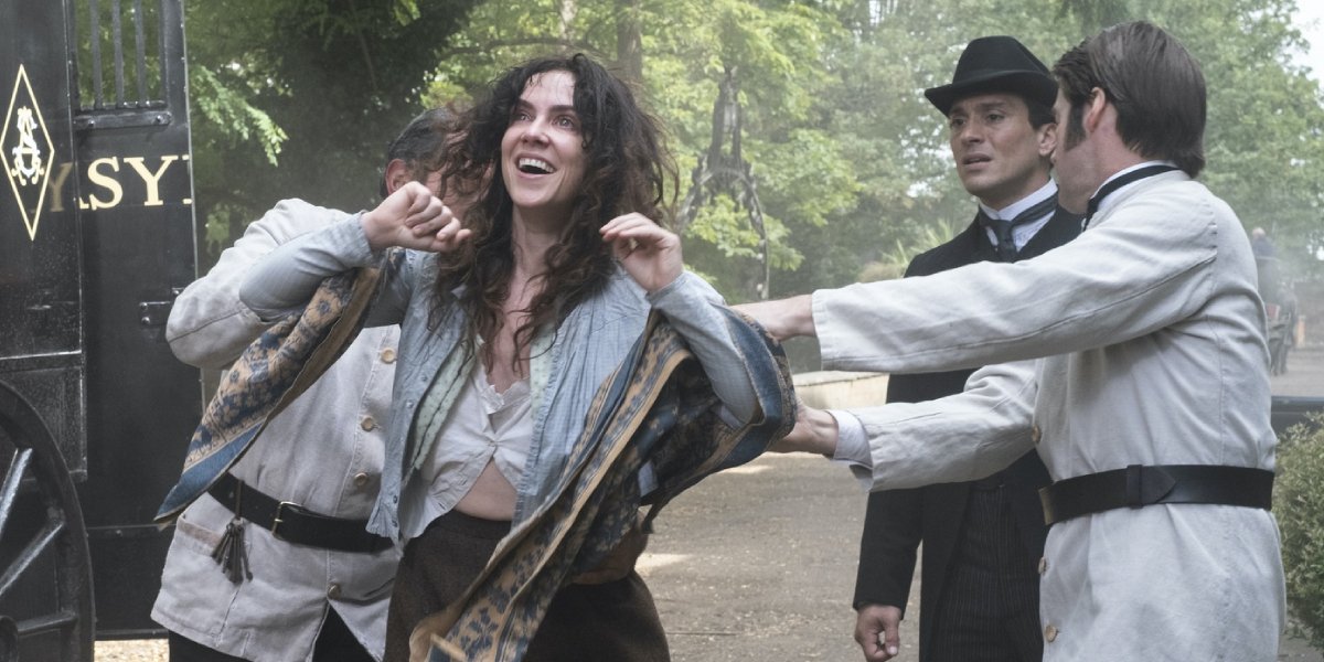 Amy Manson on The Nevers