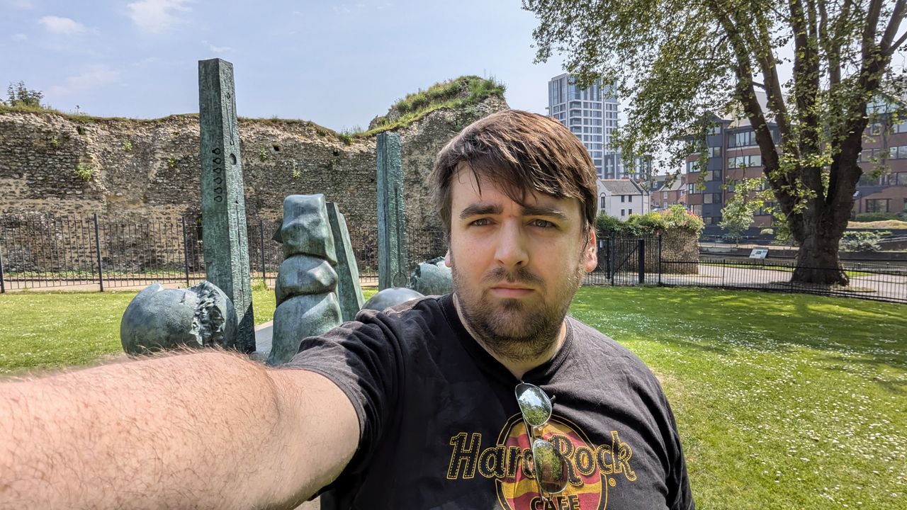 200 photos google pixel 8a vs google pixel 6 pro