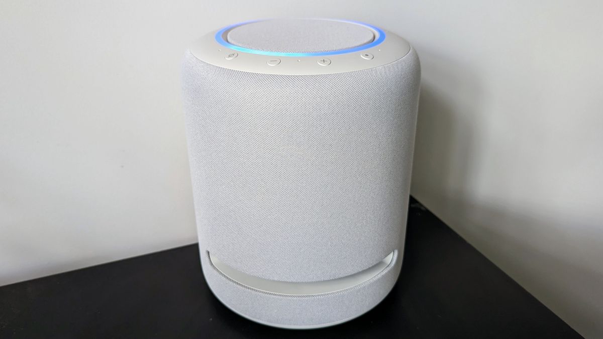 【美品】Amazon Echo studio Amazon Echo Studio - Immersive Audio Experience for Large Spaces