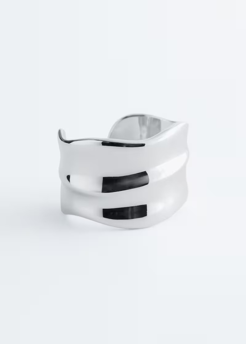 Welliges Manschettenarmband aus Silber