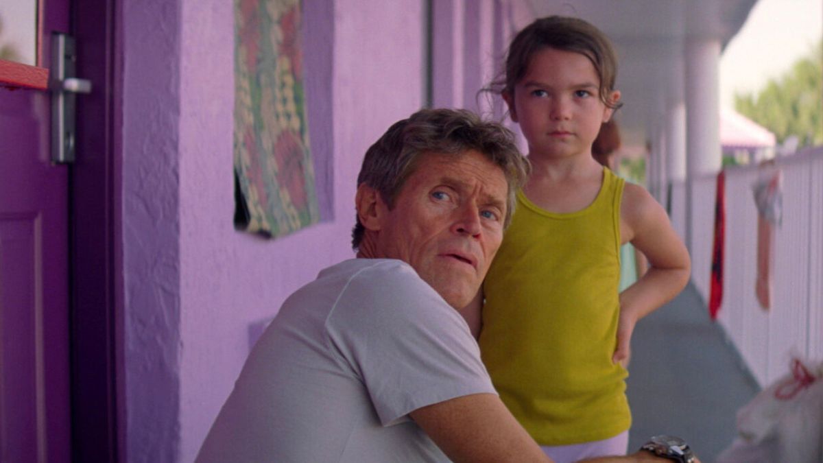 Willem Dafoe as Bobby and Brooklynn Prince as Moonee in The Florida Project