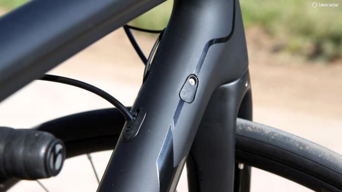 Cable routing is fully internal (save for the front brake). The derailleur routing is convertible between electronic and mechanical drivetrains