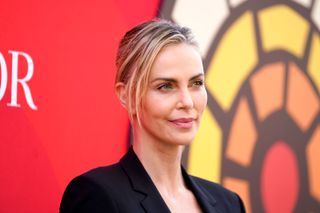 hairstyles - Charlize Theron