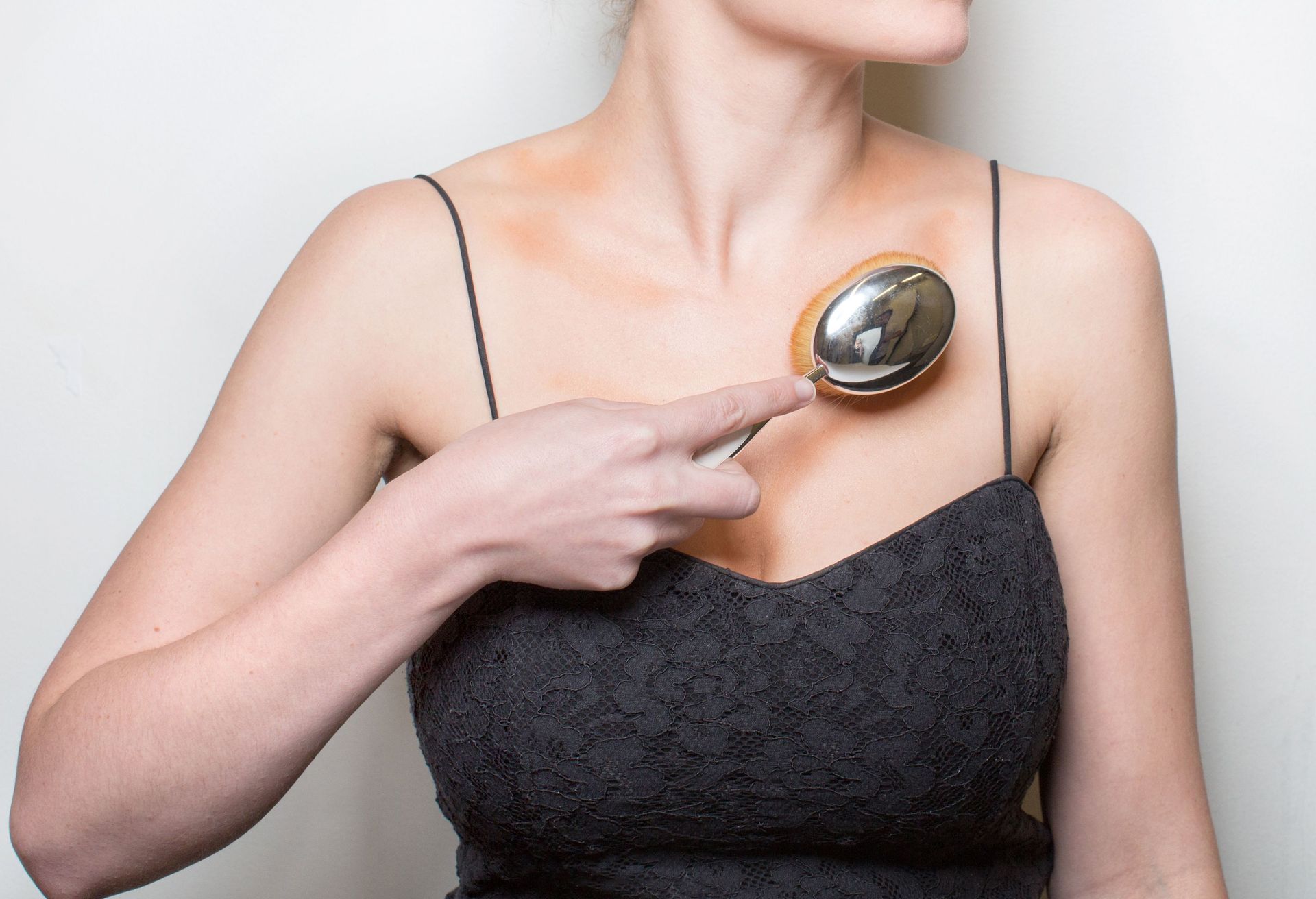 décolletage contouring 3