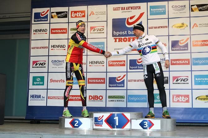 Vantornout and Nys shake hands on the podium in Lille