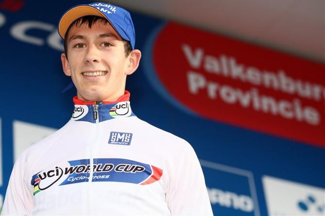 Lars van der Haar takes the World Cup overall lead.