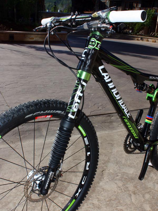 cannondale carbon fiber mountain bike