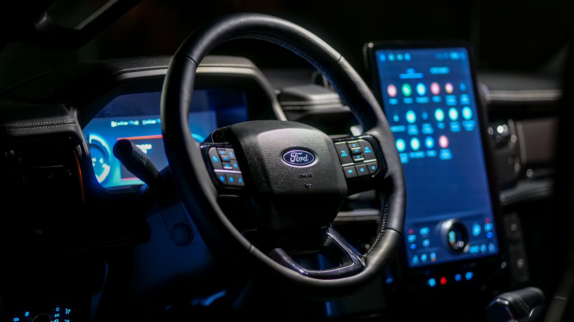 2025 Ford F-150 Lightning test drive.