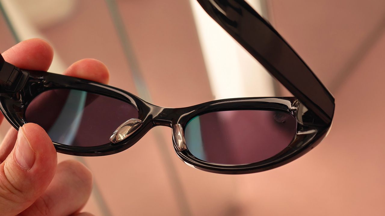 Meta AI Glasses by Kylie's adjustable metal nosepads