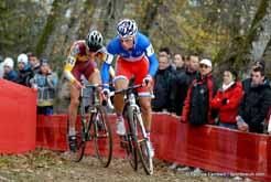 Francis Mourey (FDJ) forces the pace.