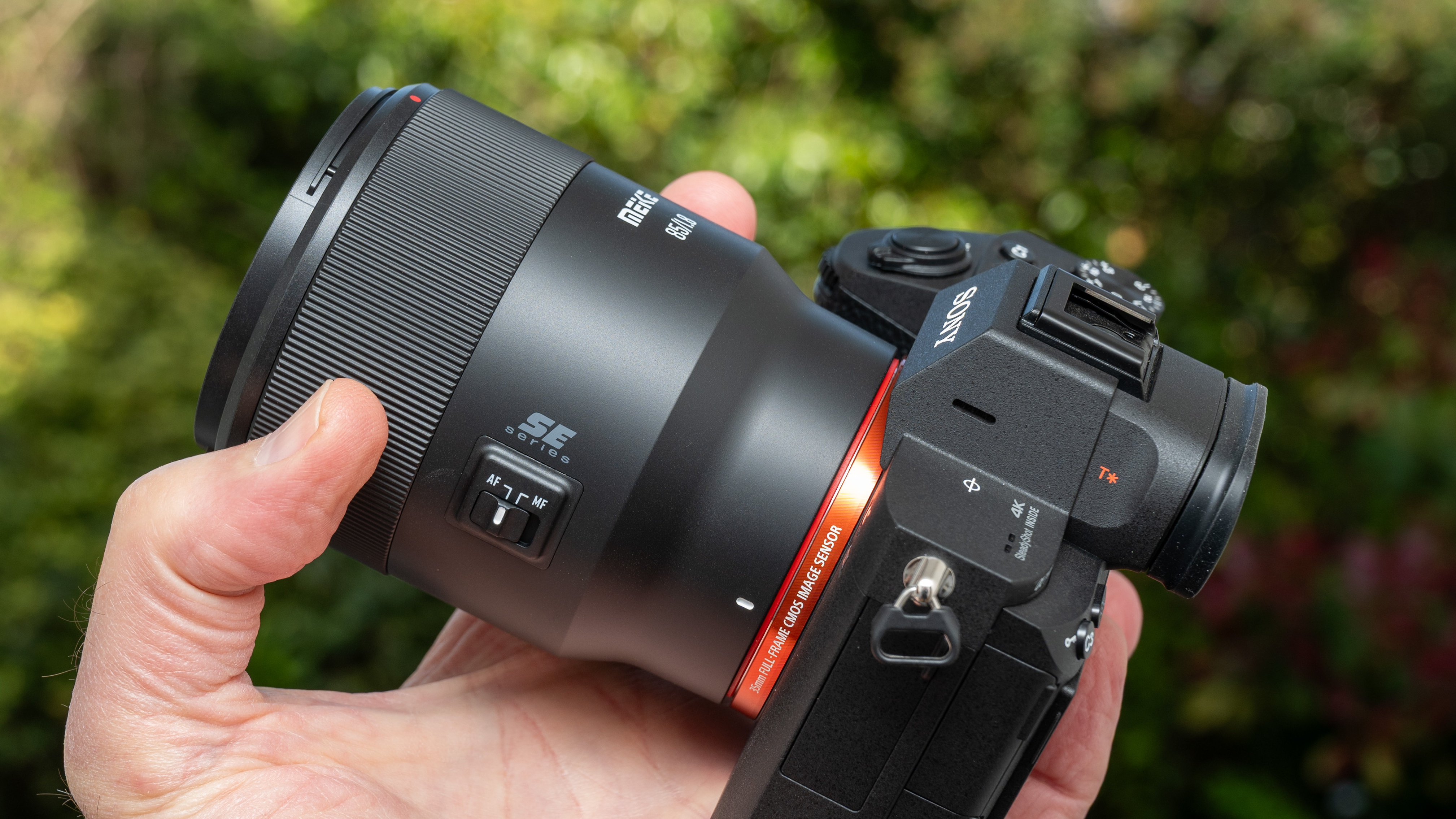 Meike AF 85mm f/1.8 SE II product shot