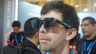 Asus ROG Xreal R1 AR Glasses
