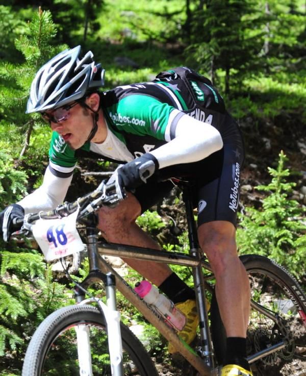 Michael Broderick (Kenda/Seven/No Tubes) descending well.