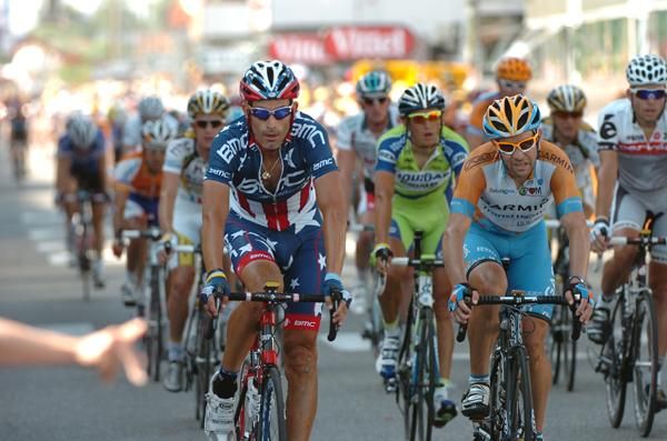 George Hincapie (BMC) and Julian Dean (Garmin-Transitions