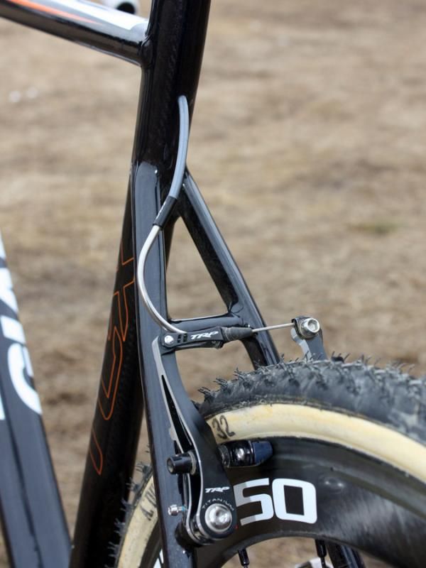The central exit point for the rear brake is normally meant for cantilevers but here a 120
