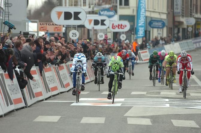 Peter Sagan (Cannondale) out sprints Arnaud Demare (FDJ) in a photo finish.