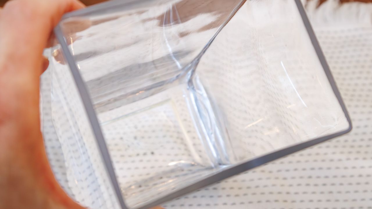 Clean glass vase