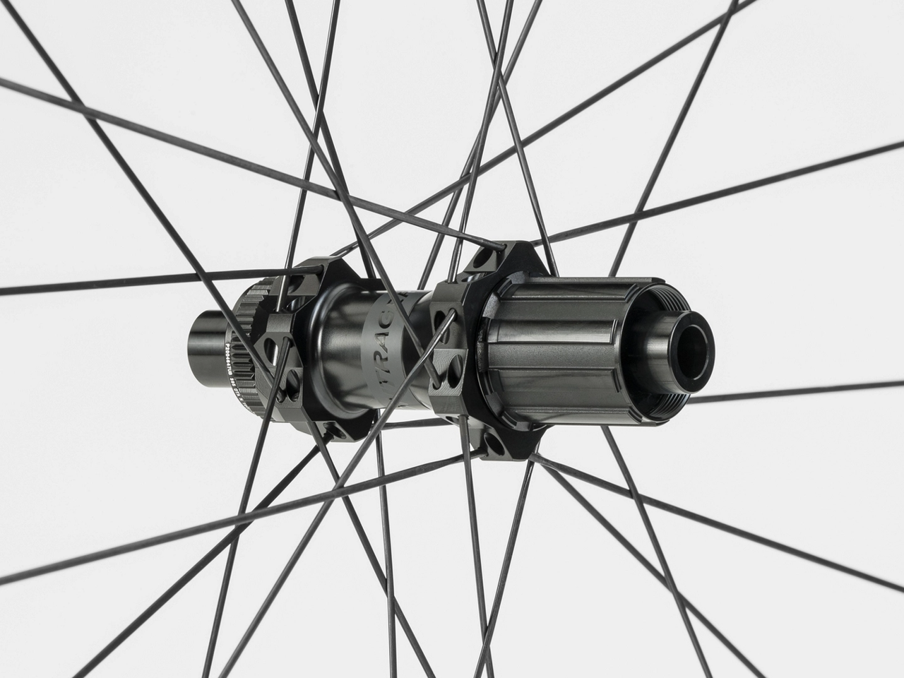 Bontrager Aeolus Pro 37 wheels hub