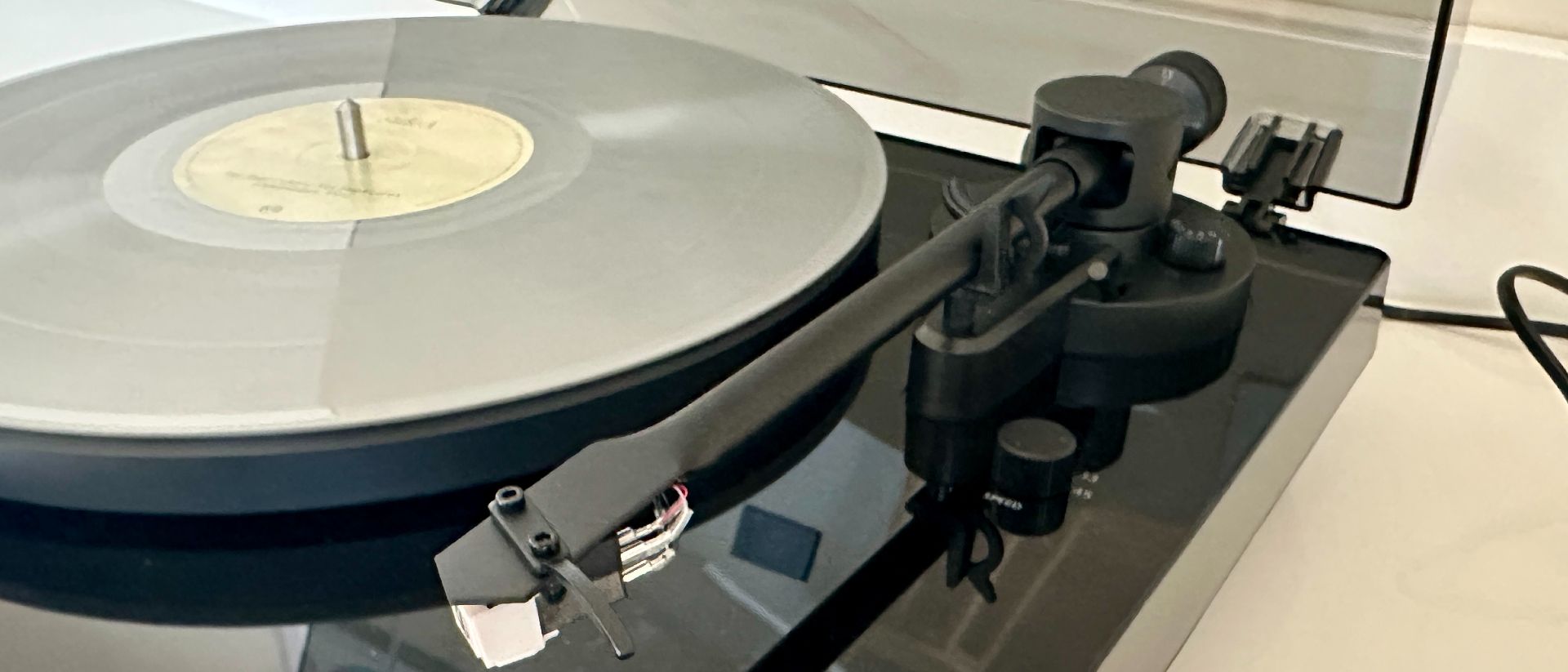 Philips Fidelio FT1: an affordable turntable/CD player music hub for the 21st century