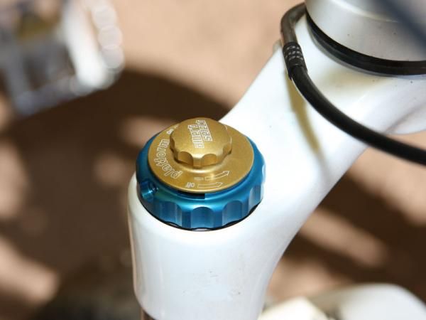 The new Magura Albert Plus knobs still allow for platform on/off and adjustable threshold but in a neater looking package that still easily accepts a remote cable.