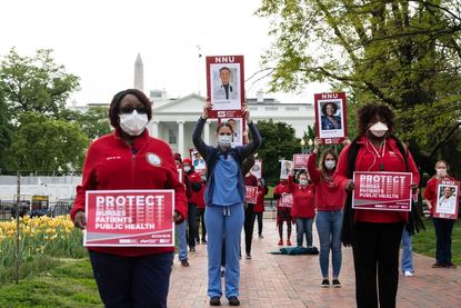 Nurses protest a lack of coronavirus protections