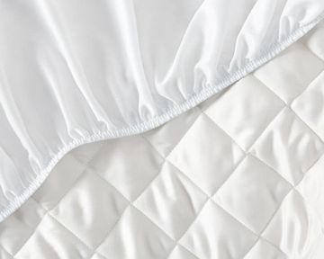Mattress pad vs mattress topper: what's the difference? | Homes & Gardens