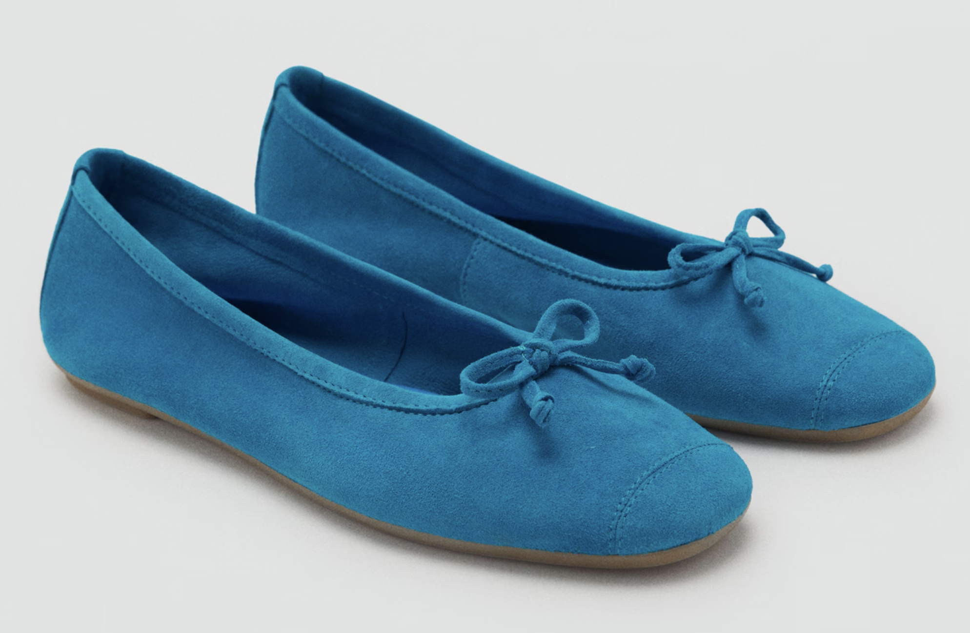 Blue bow suede ballerina