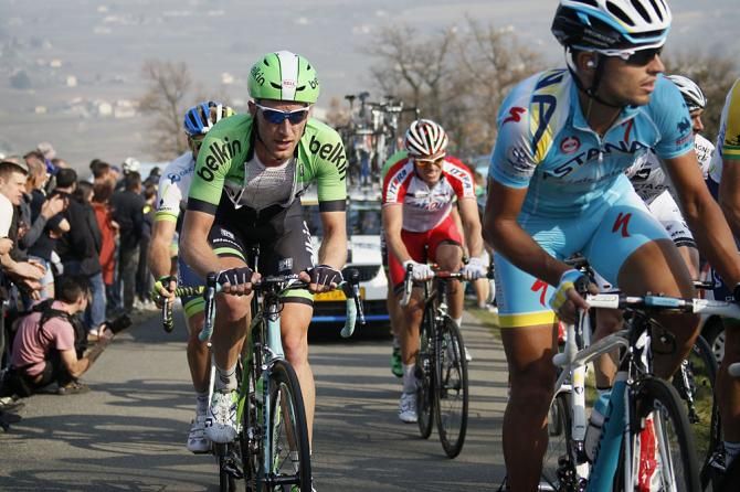 The peloton on a climb