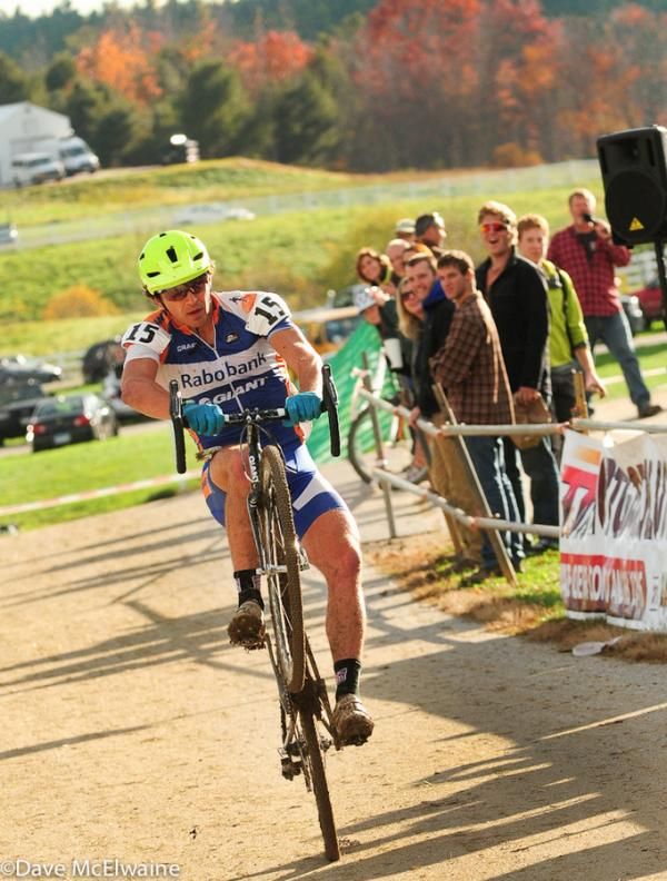 Adam Craig (Rabobank Giant) celebrates his victory with his trademark wheelie