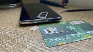 Mint Mobile sim card