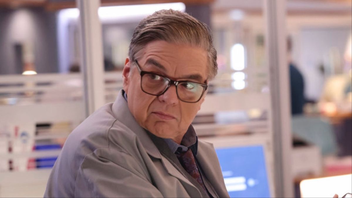 Oliver Platt as Dr. Charles in Chicago Med Season 10x13