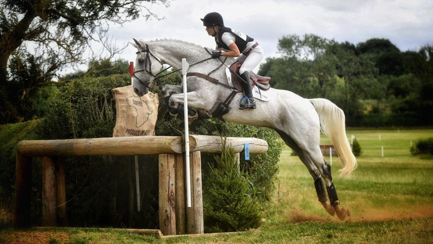 Noor Slaoui and Cash In Hand at Aston-le-Walls in 2022