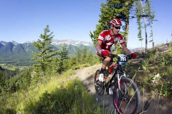 Max Plaxton (Specialized) cruises toward victory in stage 1