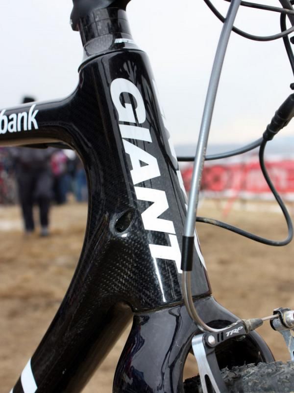 Derailleur cables are normally routed internally on the Giant TCX Advanced SL but as Rabobank-Giant team rider Adam Craig is using Shimano Dura-Ace Di2, just one port is occupied.