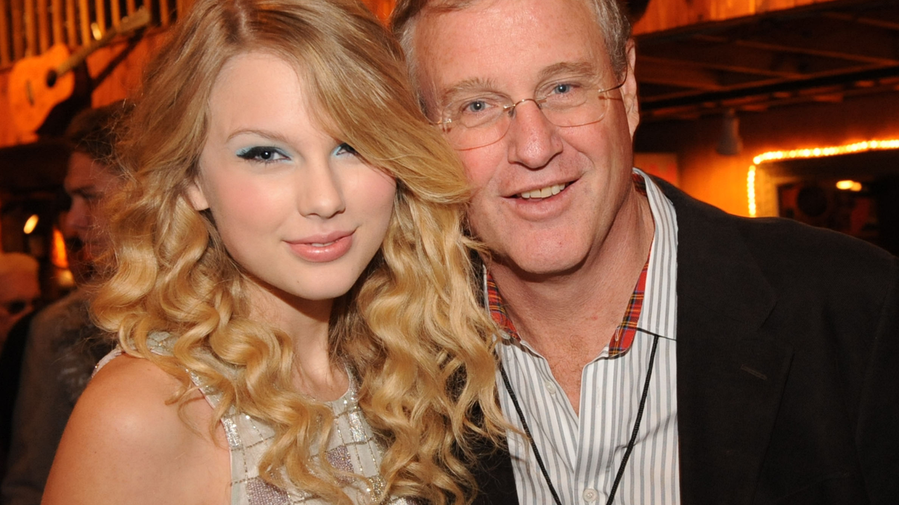 Taylor Swift and her Dad Scott K. Swift at the Taping of CMT &quot;GIANTS&quot; Honoring Alan Jackson at The Ryman Auditorium on October 30, 2008 in Nashville, Tennessee. CMT &quot;GIANTS&quot; airs December 6, 2008 at 9pm ET only on CMT.