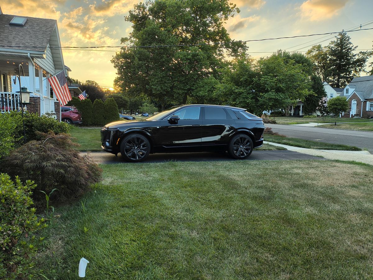 Motorola Razr 2024 dynamic range sample.