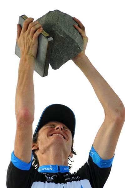 Van Summeren could hardly lift the cobblestone prize
