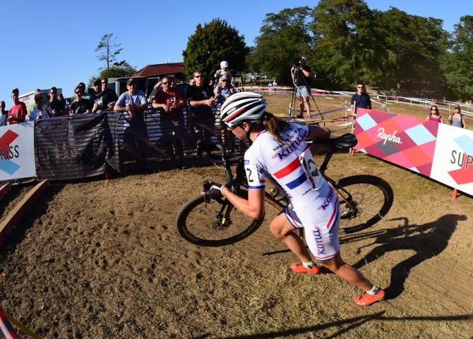 Helen Wyman (Kona) with the race lead on lap four