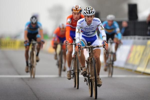 Lars van der Haar (Netherlands) cross the line in 4th place.