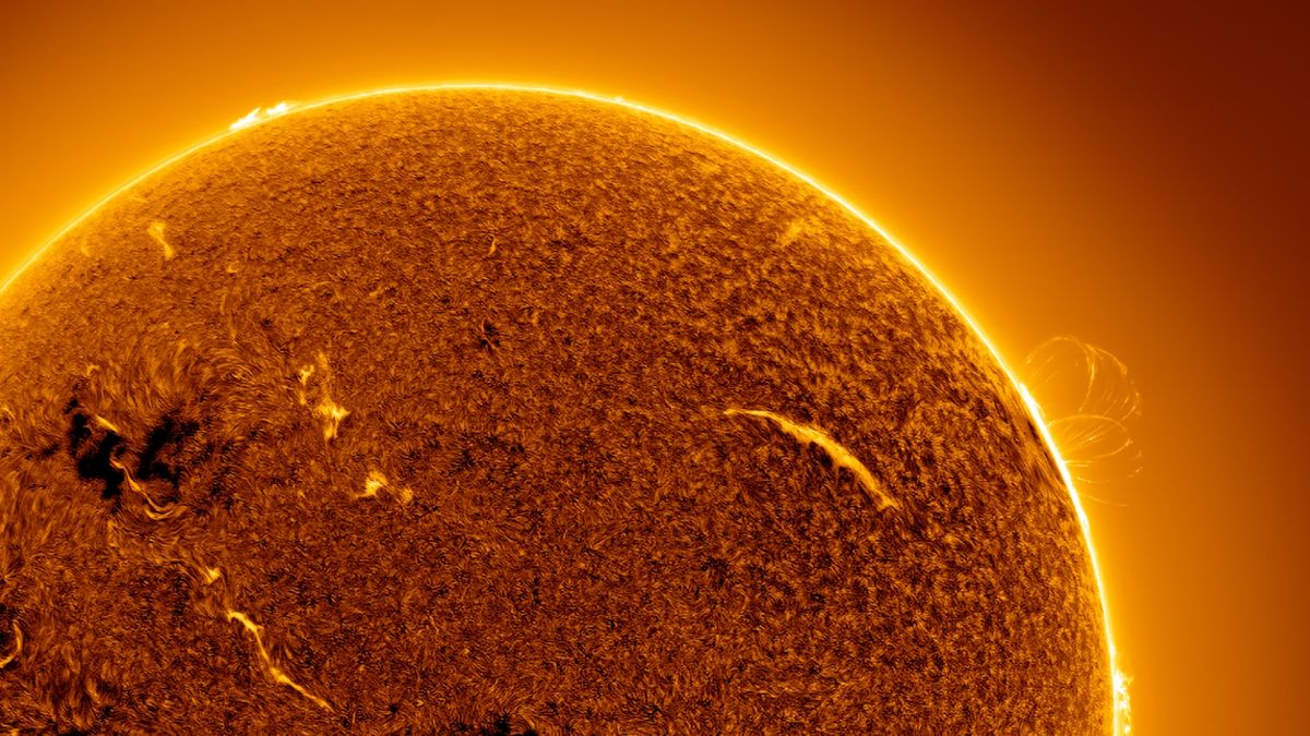 Photos Ghostly Plasma Loops Linger On The Sun After Massive Solar Explosion Live Science