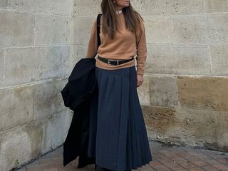 @mcristinastyling winter outfit camel sweater and pleated skirt